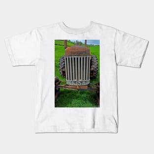 Rusty vintage Fordson Major tractor Kids T-Shirt